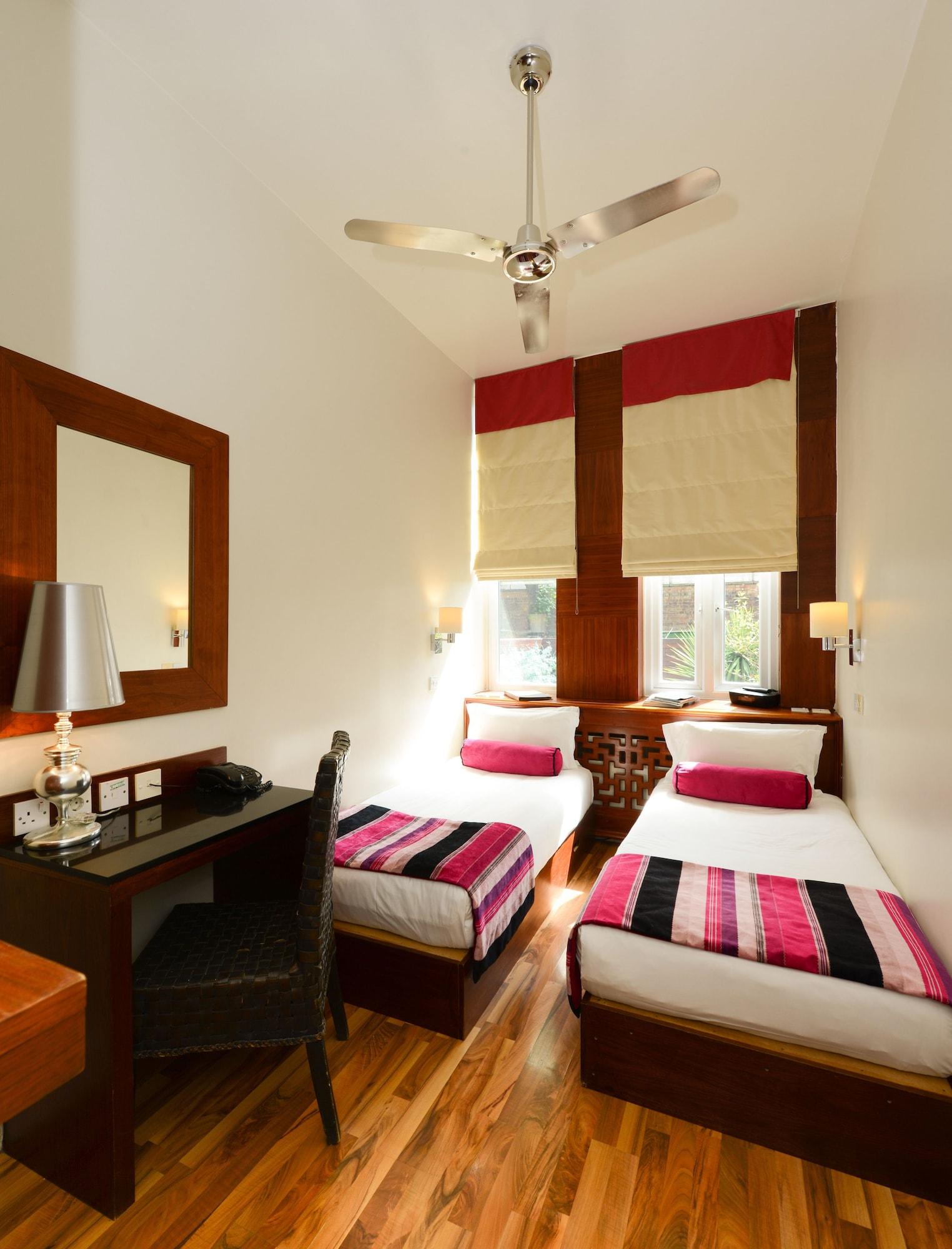 The Edwin Hotel Лондон Екстериор снимка